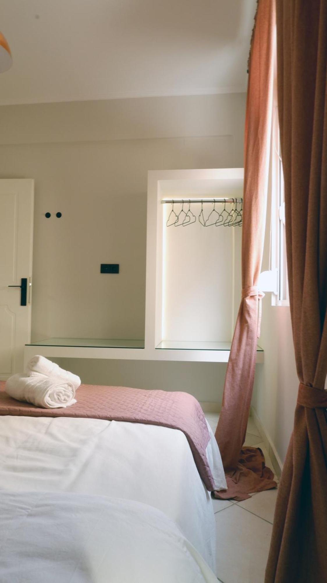 Less Is More Apartment Preveza Luaran gambar