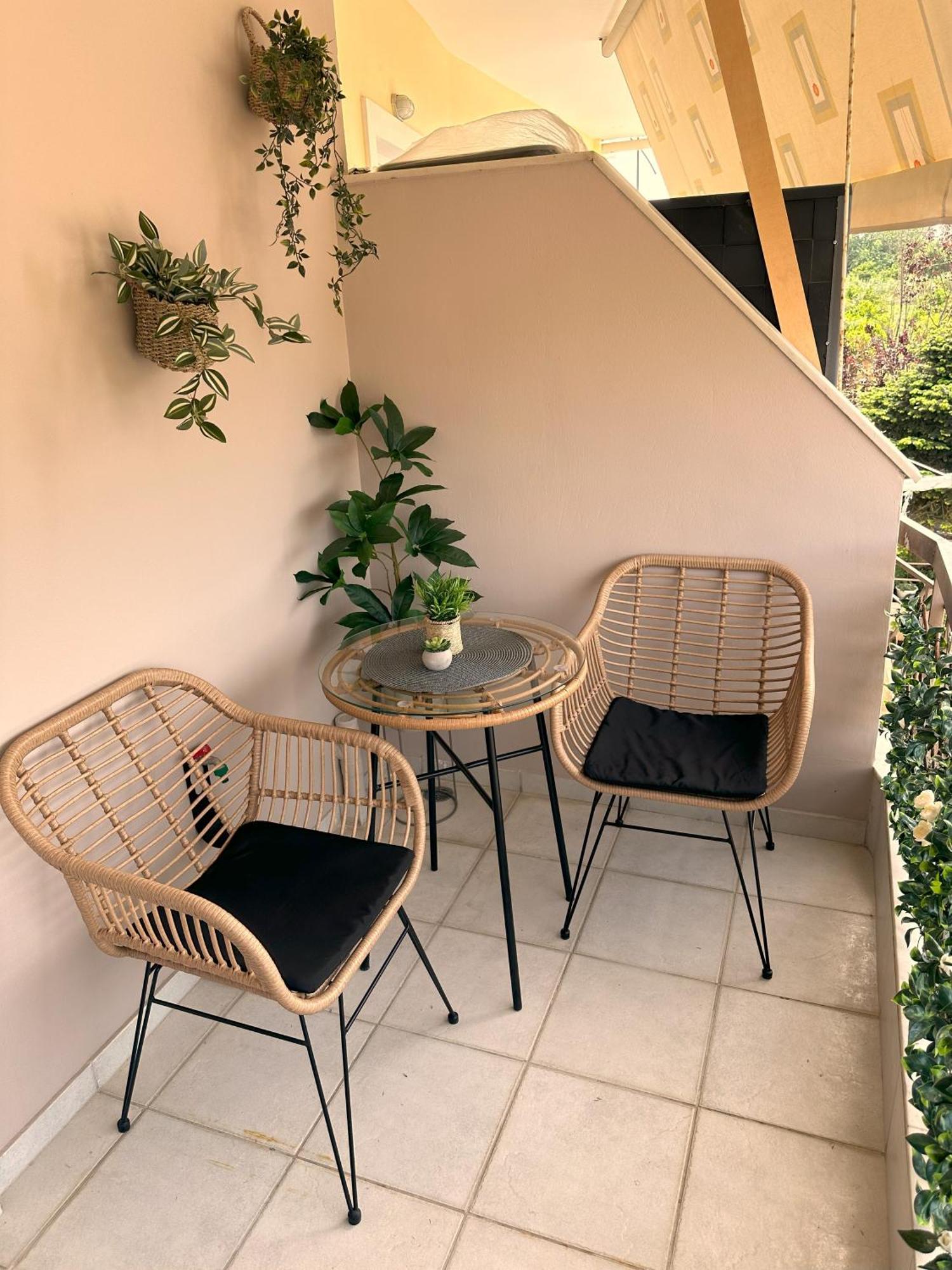 Less Is More Apartment Preveza Luaran gambar